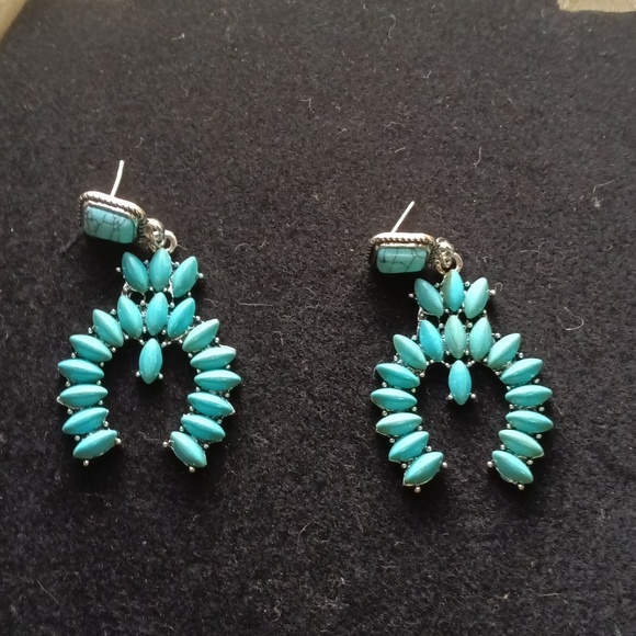 Turquoise set - Picture 3 of 3